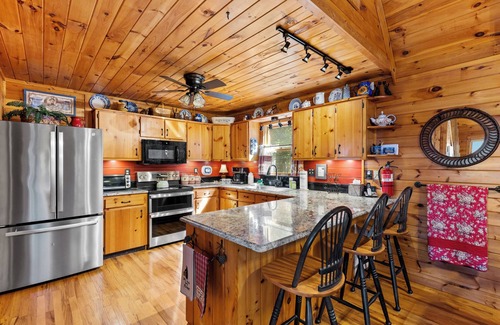 Morganton Cabin | Peaks & Pines in My Mountain