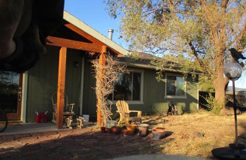 Flagstaff Bed & Breakfast | Peaks Wildernest House Bed and Breakfast - Vaccinations Required