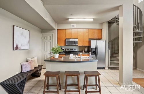 West Campus Apartment | Pearl #606 xxxxxxxxx