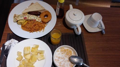 Kampala Hotel | Pearl Highway Hotel Kibuye Kampala