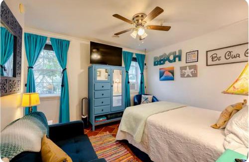 Savannah Beach Apartment | Pearls Pad - Beautiful 1 bedroom apartment- 1 block to beach