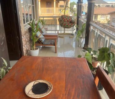 Freetown Hostel | Pearson Street