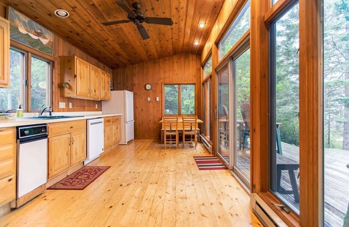 Lutsen House | Pebble Beach Paradise on Lake Superior. Amazing views, updated & fresh inside.