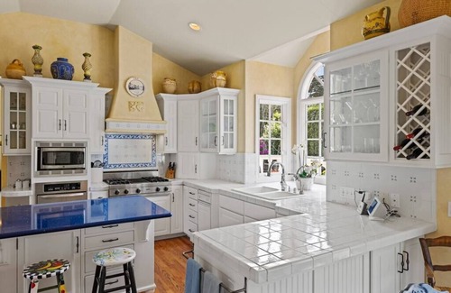 Del Monte Forest House | Pebble Beach Sweet Pea Generator/2 min walk to beach
