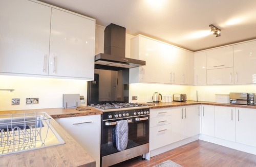 Achachork Cottage | PEBBLE COTTAGE, family friendly, character holiday cottage in Portree