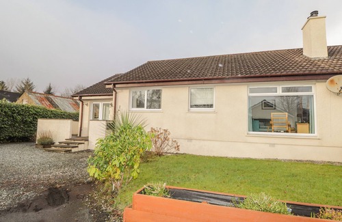 Achachork Cottage | PEBBLE COTTAGE, family friendly, character holiday cottage in Portree