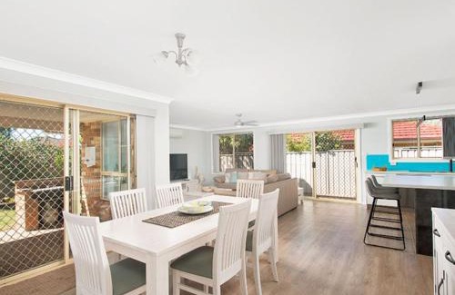 Fingal Bay House | Pebbles By The Beach 1 home away from home