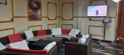 Mosogar Hotel | Pecos Place Hotel & Suite