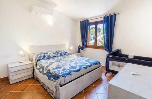 Luddui Apartment | Pedra De Oro 2 - Two Bedroom and Veranda!