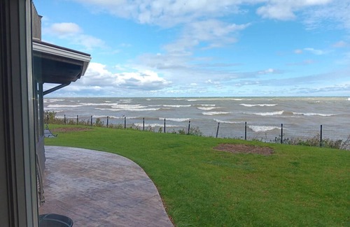 Sheboygan House | Pelican Point - Private Retreat - just 4 miles to downtown Sheboygann
