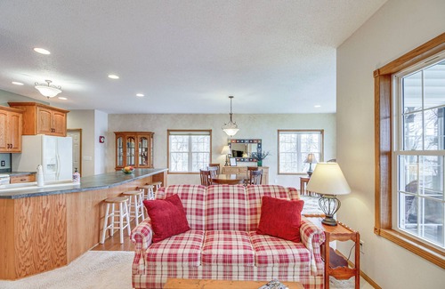 Pelican Rapids House | Pelican Rapids Lake House w/Water Views + Dock!