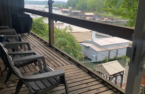 Iuka Cabin | Pelican's Perch Waterfront Cabin in East Port with Boat Dock