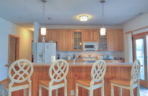 Manteo Condo | Pelicans Perch at Shallowbag Bay 3 Bedroom Condo, Elevator Access & Near Beach Access