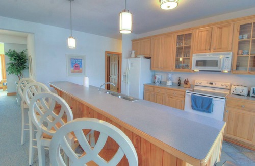 Manteo Condo | Pelicans Perch at Shallowbag Bay 3 Bedroom Condo, Elevator Access & Near Beach Access