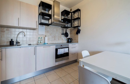 Wilda Apartment | Pelikan Riverside Apartment with SPA