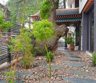 Dharamshala Hotel | Pema Thang Guest House Mcleodganj