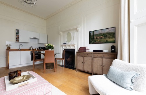 Pembridge Apartment | Pembridge Villas VI by onefinestay