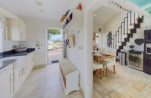 Abersoch Cottage | PEN Y SARN, pet friendly, with a garden in Abersoch
