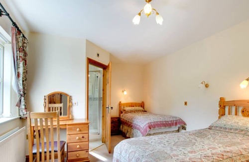 Aberystwyth House | Pengraigdraw in Aberystwyth
