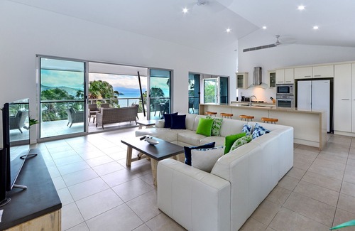 Hamilton Island Villa | Peninsula 6 with private heated pool!