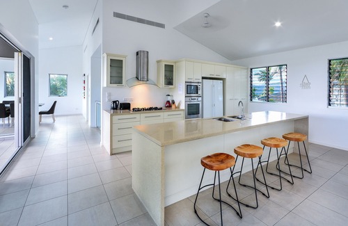 Hamilton Island Villa | Peninsula 6 with private heated pool!