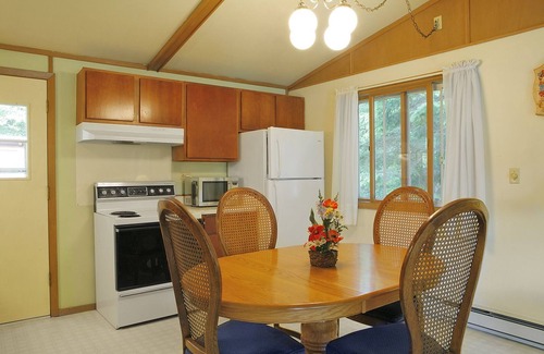 Fish Creek Hotel | Peninsula Park-View Resort