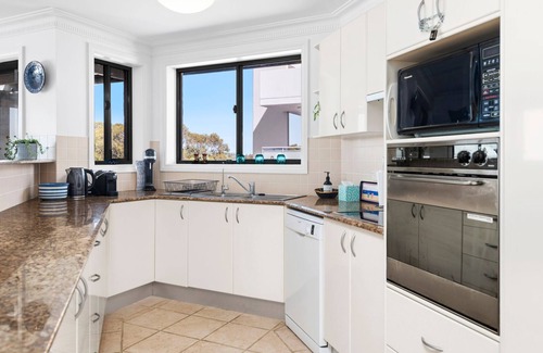 Soldiers Point Apartment | Peninsula Waters - close to the beach and Soldiers Point Marina