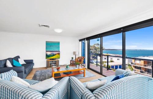 Soldiers Point Apartment | Peninsula Waters Unit 14 Soldiers Point Road 2