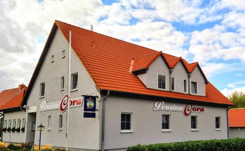 Tarnewitz House | Pension Cora