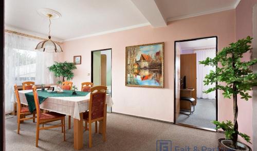 Velka Hledsebe House | Pension Doris