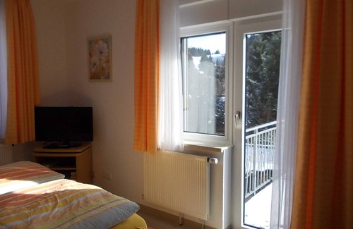 Altenau Cottage | Pension Gästehaus Ehrenberg Double Room 6 with Balcony - Gästehaus Ehrenberg