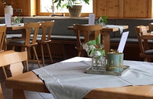 Stiege Bed & Breakfast | Pension und Café "Alte Straßenmeisterei"