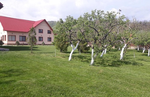 Polovragi House | Pensiunea Elisa