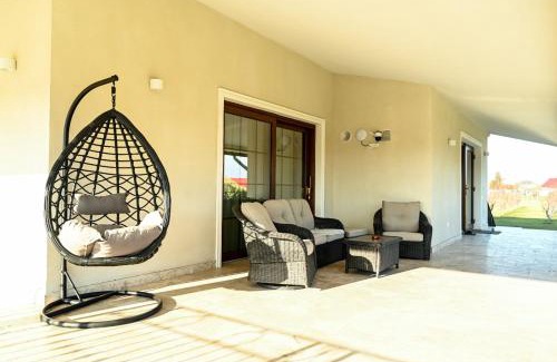 Cogealac House | Pensiunea Iarina