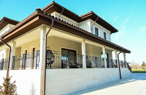 Cogealac House | Pensiunea Iarina