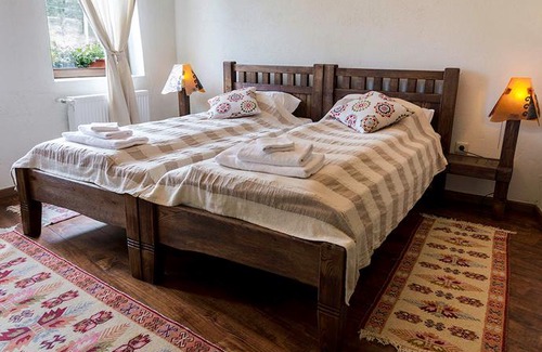 Gherla House | Pensiunea Meander