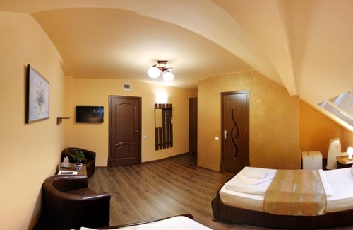 Tirgu Mures House | Pensiunea Muresul 3*