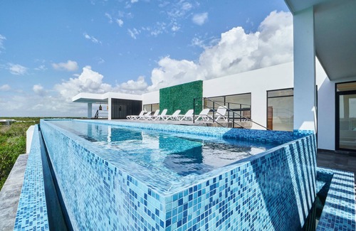 Zama House | Penthouse 312 Two bedroom rooftop and private pool