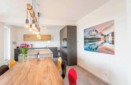 Ruettenscheid Apartment | Penthouse above the rooftops of Essen