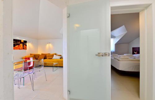 Znjan Apartment | Penthouse Apartment - Palace Lidija