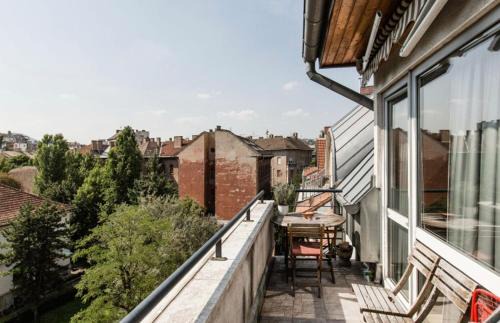 Vizivaros Apartment | Penthouse -By the Danube