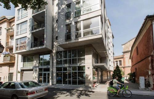 Vizivaros Apartment | Penthouse -By the Danube