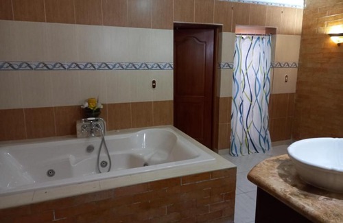 La Isabelita Apartment | Penthouse con jacuzzi La cueva de los 3 ojos