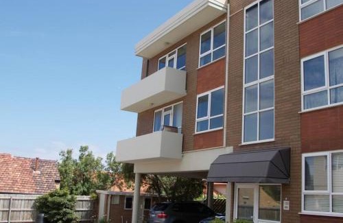 Sandringham Apartment | Penthouse in Sandringham with panoramic bay views
