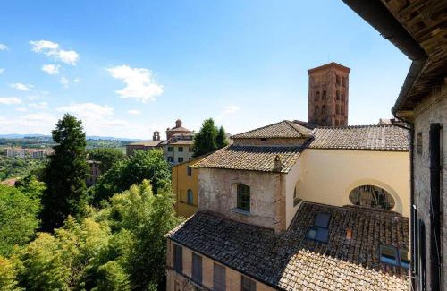 Siena City Centre Apartment | Penthouse in Siena near Piazza del Campo