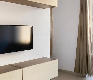 Paceville Apartment | Penthouse in St Julian's, 2 Beds,Terrace, 4px