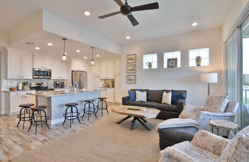Whitney Beach Condo | PENTHOUSE! Just 2 Min from Anna Maria Island, Heated Pool, Playground, Elevator