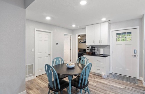 Village of Four Seasons Condo | Penthouse Level Condo w/Lake & Pool Views, Boat Slip, Tennis & Pickleball