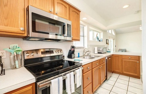 Isla Del Sol House | Penthouse-like views of Gulf, Beach & Bay!