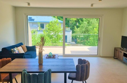 Hollerich Apartment | Penthouse Luxurious Central Flat with Parking